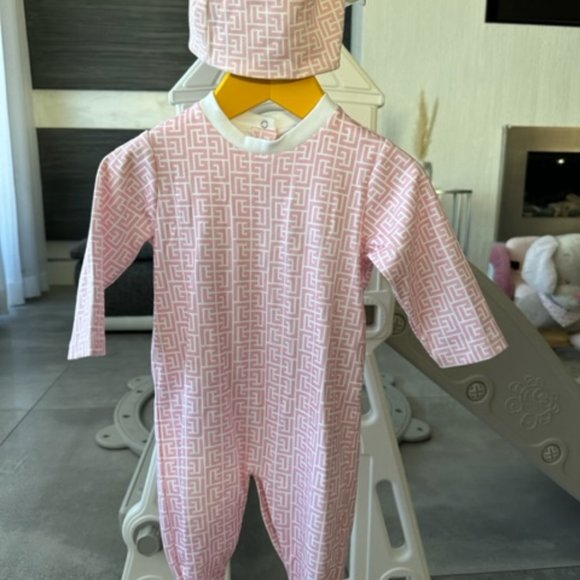 Pink Balmain onsie with the hat size 6-9 months